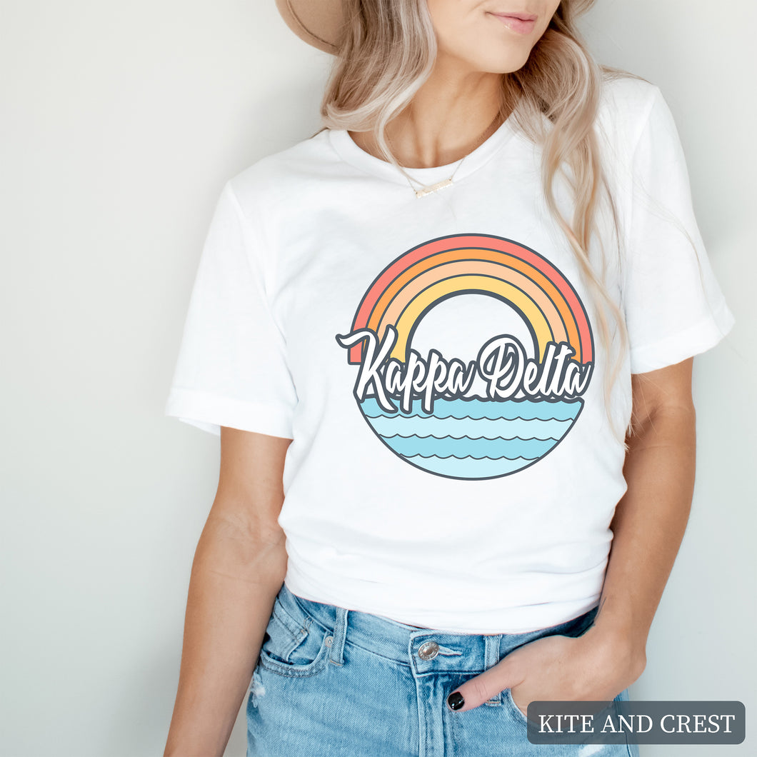 T-shirt - Wavy Rainbow Tee