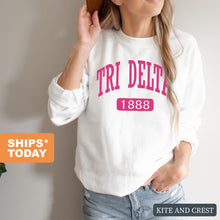 Load image into Gallery viewer, Delta Delta Delta Sweatshirt | Tri Delta Large Established Crewneck Sweatshirt | Delta Delta Delta Sorority Gift Idea - Kite and Crest
