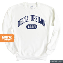 Load image into Gallery viewer, Delta Upsilon Sweatshirt - DU Fraternal Arch Crewneck Sweatshirt - Kite and Crest
