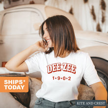 Load image into Gallery viewer, Delta Zeta T-shirt - Dee Zee (DZ) Red Arch Tee - Kite and Crest
