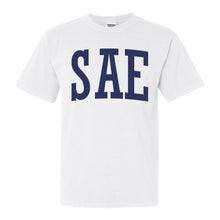 Load image into Gallery viewer, Sigma Alpha Epsilon Comfort Colors T-Shirt - SAE Intrinsic Lettered Shirt - Kite and Crest
