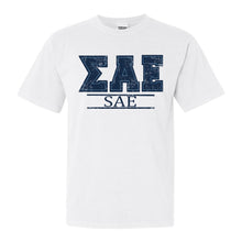 Load image into Gallery viewer, Sigma Alpha Epsilon Comfort Colors T-Shirt - SAE Washed Letters Shirt - Kite and Crest
