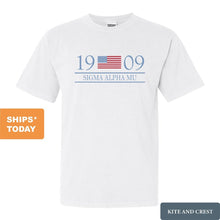 Load image into Gallery viewer, Sigma Alpha Mu Comfort Colors T-Shirt - Sammy Flag Year Shirt - Kite and Crest
