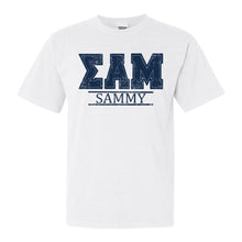 Load image into Gallery viewer, Sigma Alpha Mu Comfort Colors T-Shirt - Sammy Washed Letters Shirt - Kite and Crest
