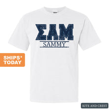 Load image into Gallery viewer, Sigma Alpha Mu Comfort Colors T-Shirt - Sammy Washed Letters Shirt - Kite and Crest

