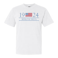 Load image into Gallery viewer, Sigma Tau Delta Candidate Comfort Colors T-Shirt - Kite and Crest
